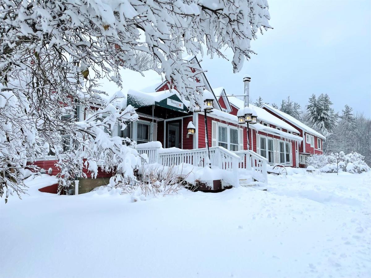 The Vermont Inn Mendon Экстерьер фото