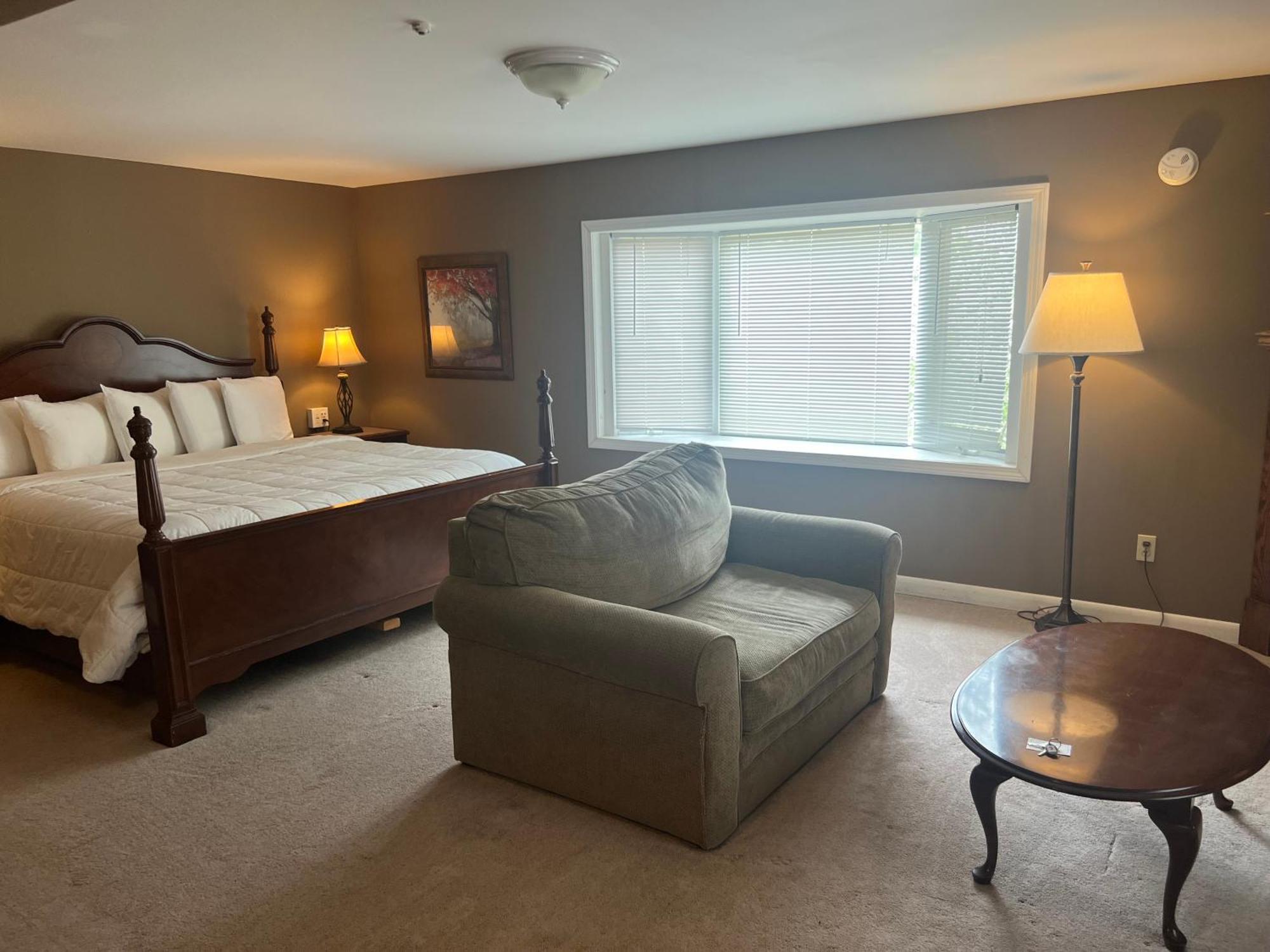 The Vermont Inn Mendon Экстерьер фото