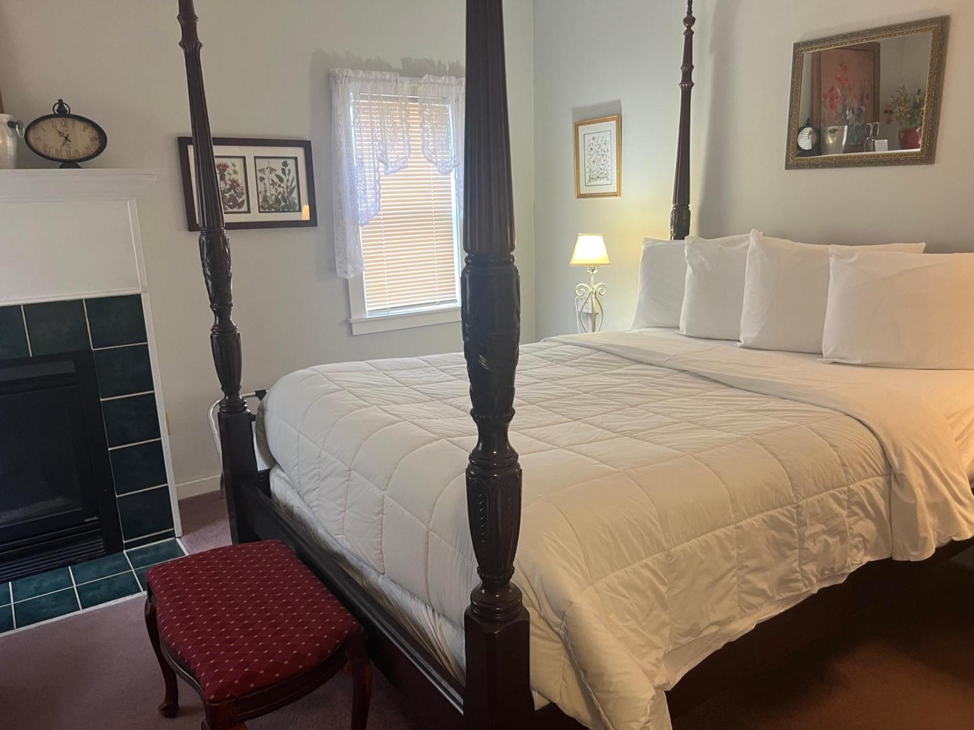 The Vermont Inn Mendon Экстерьер фото