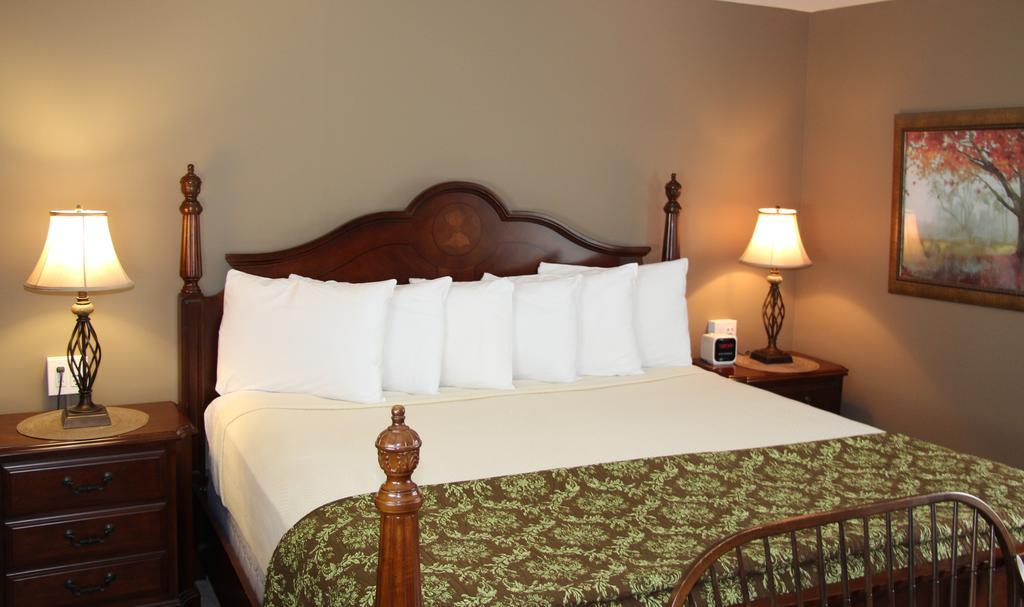 The Vermont Inn Mendon Экстерьер фото
