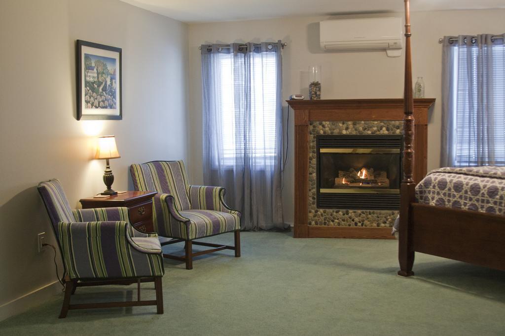 The Vermont Inn Mendon Экстерьер фото